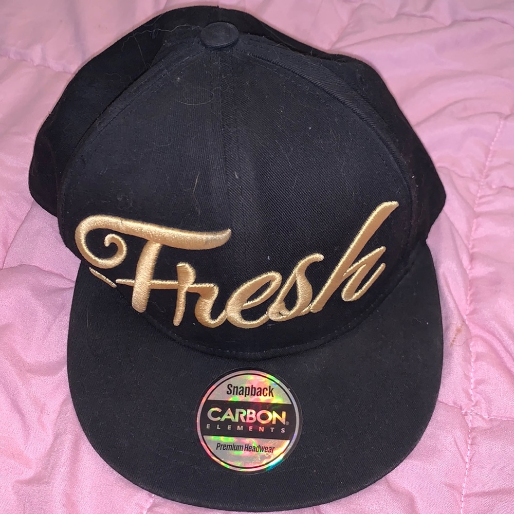 FRESH SnapBack carbon elements premium headwear
